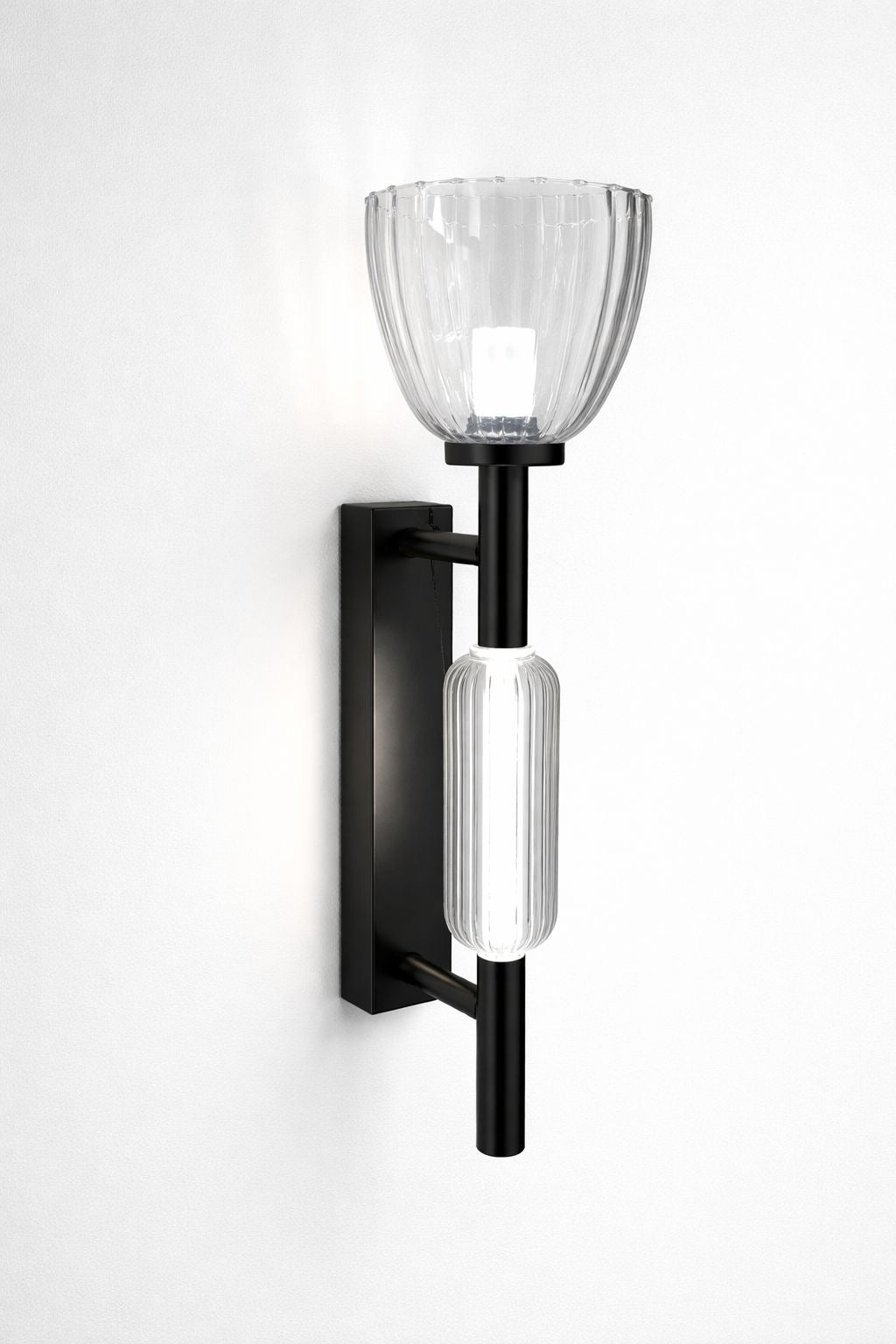 Monarch Wall Light Black